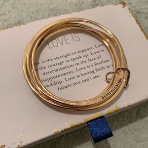 *Last Chance* Southern Living Love Is Bracelet Set